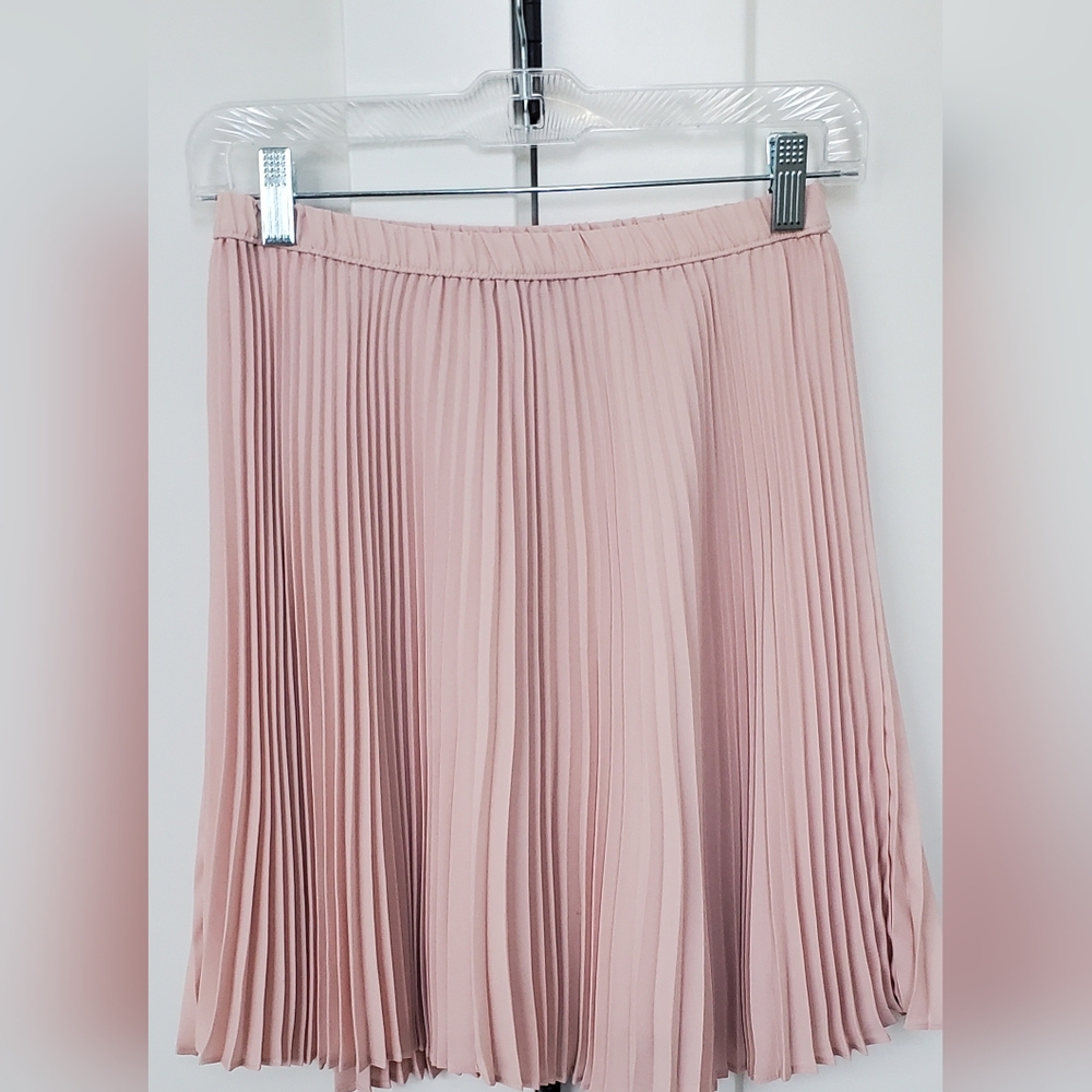 Banana Republic pleated skirt ladies sz.2 - Picture 2 of 4